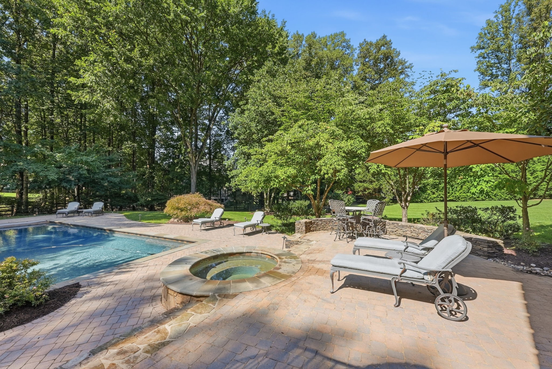 3002 Applebrook Ln — Pool and spa with paver terrace